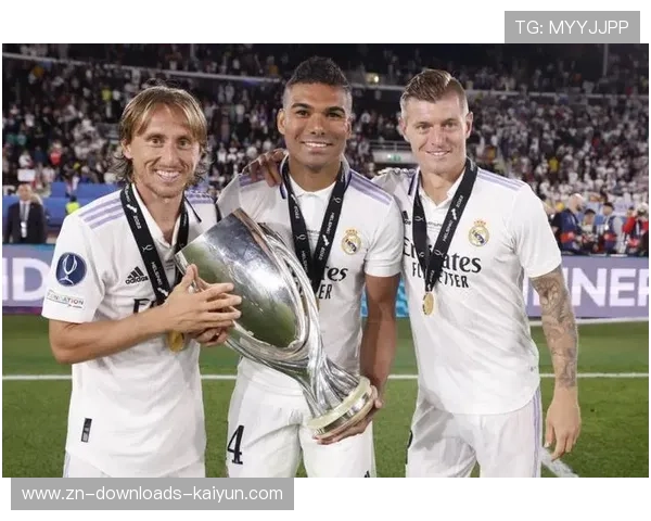 皇马欧冠王朝：典礼中场解体后的重建